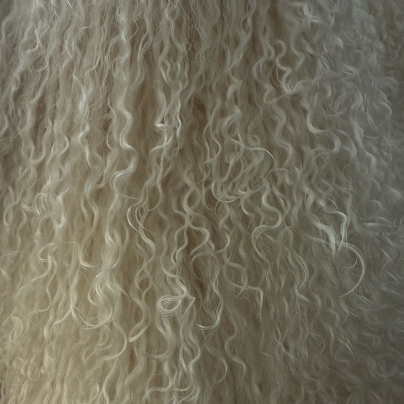 KOIR 100% pure Monogolian lamb Fur Coat ivory helsa revolve - Picture 5 of 15